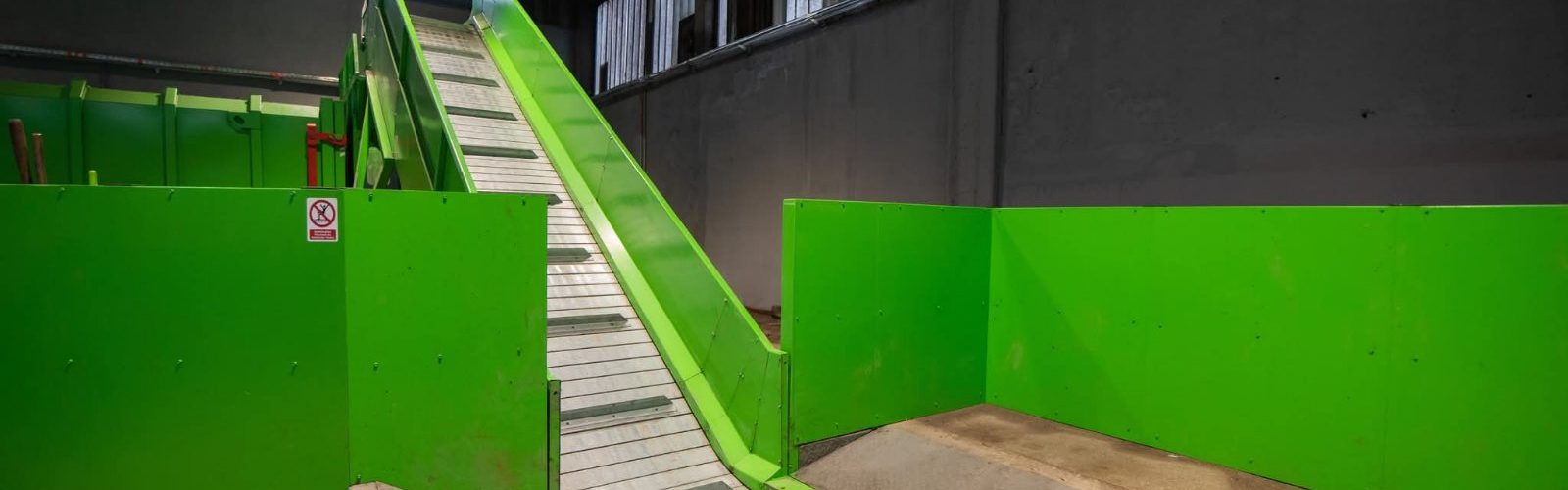 Realizaciji projekta: “Unapređenje postojeće komunalne infrastrukture i postrojenja za upravljanje komunalnim otpadom kroz opremanje pretovarne stanice”